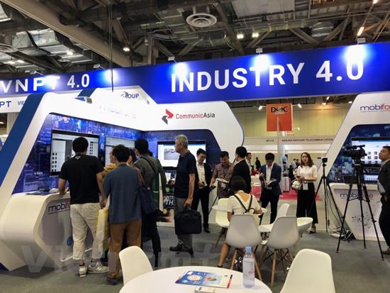 CommunicAsia 2019: Dau an san pham cong nghe 'Make in Vietnam' hinh anh 1