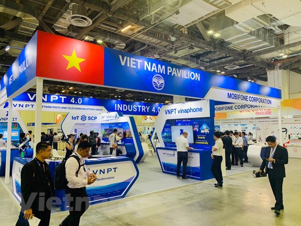 CommunicAsia 2019: Dau an san pham cong nghe 'Make in Vietnam' hinh anh 3